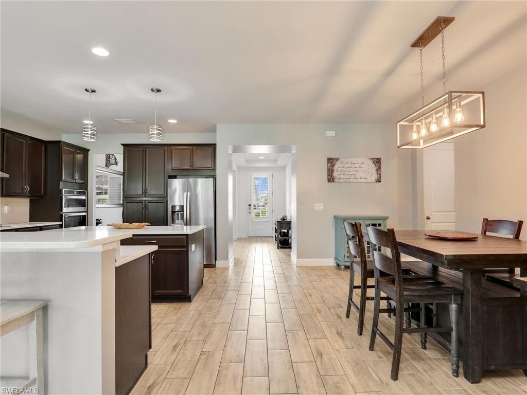 3853 Helmsman DR, NAPLES FL 34120-7