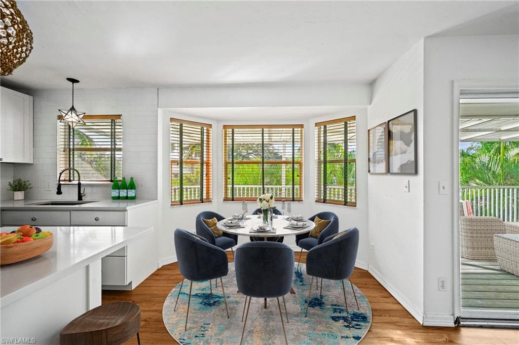 1570 Avion PL, NAPLES FL 34104-5