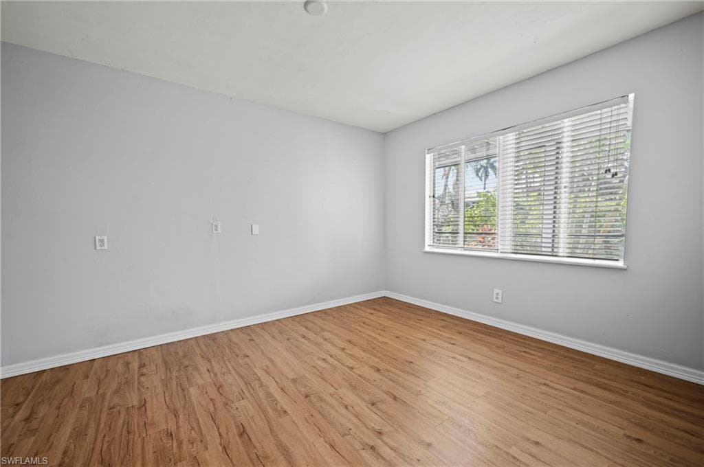 1570 Avion PL, NAPLES FL 34104-16