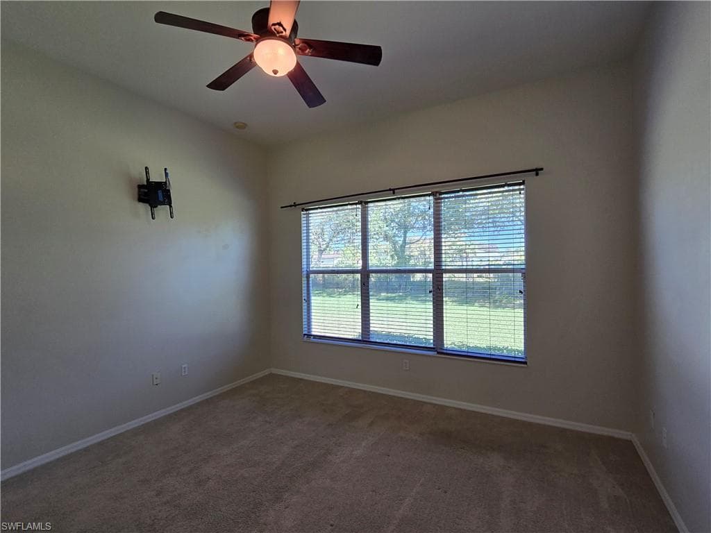 2049 Fairmont LN, NAPLES FL 34120-18