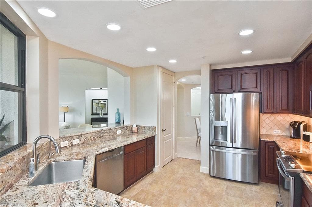 11600 Court Of Palms 606-12