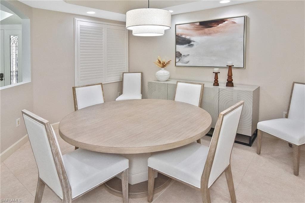 11600 Court Of Palms 606-9