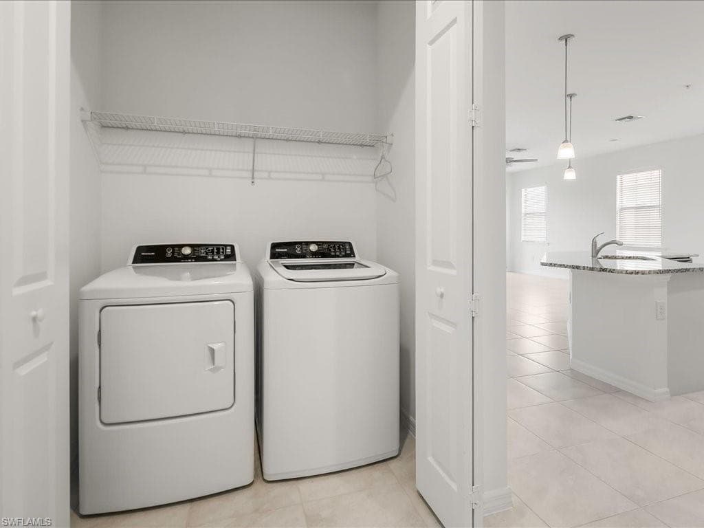 26139 Palace LN # 202, BONITA SPRINGS FL 34135-25