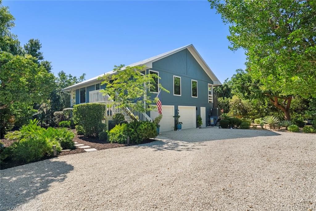 1490 Sand Castle RD, SANIBEL FL 33957-2