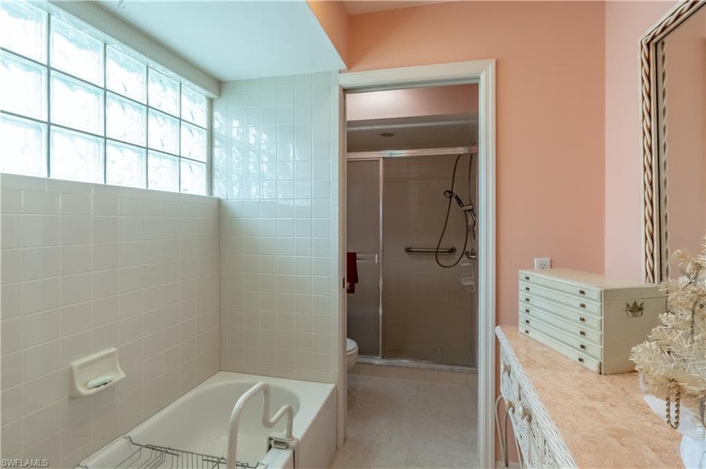 25451 Fairway Dunes CT-8