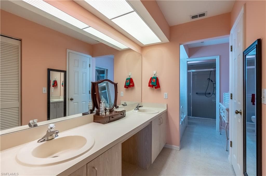 25451 Fairway Dunes CT-10