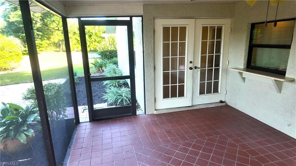 537 Landmark DR, NAPLES FL 34112-25