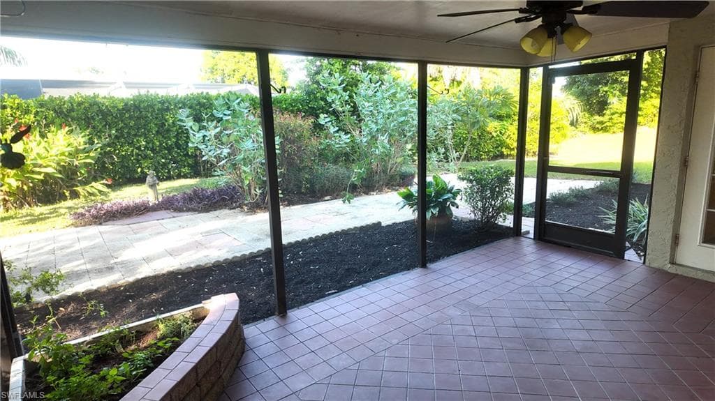 537 Landmark DR, NAPLES FL 34112-28