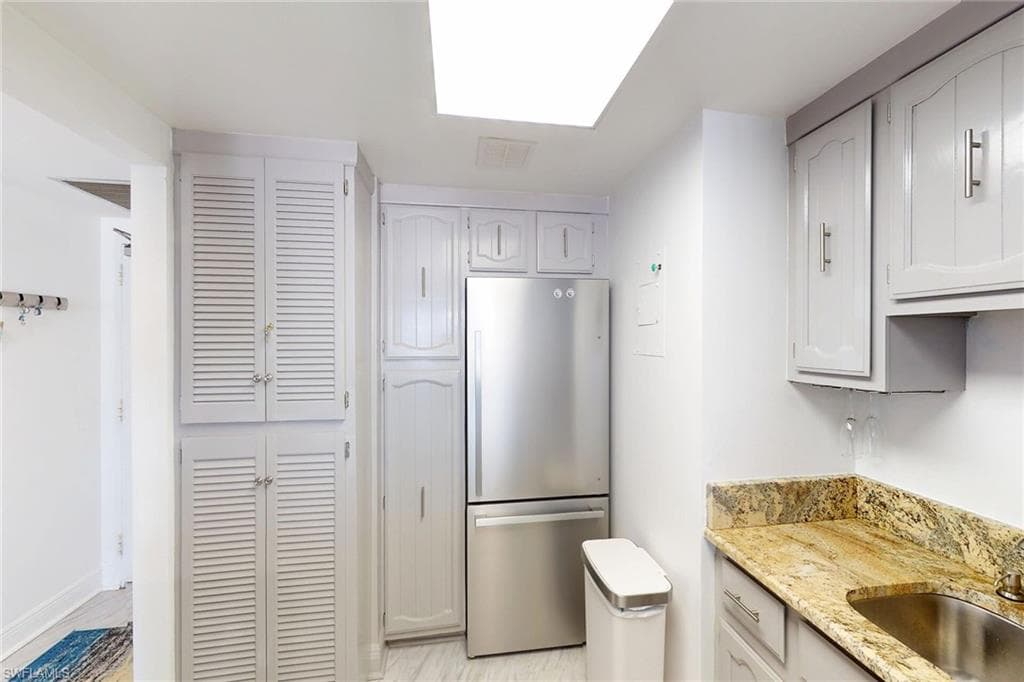 180 Seaview CT # 1009, MARCO ISLAND FL 34145-5