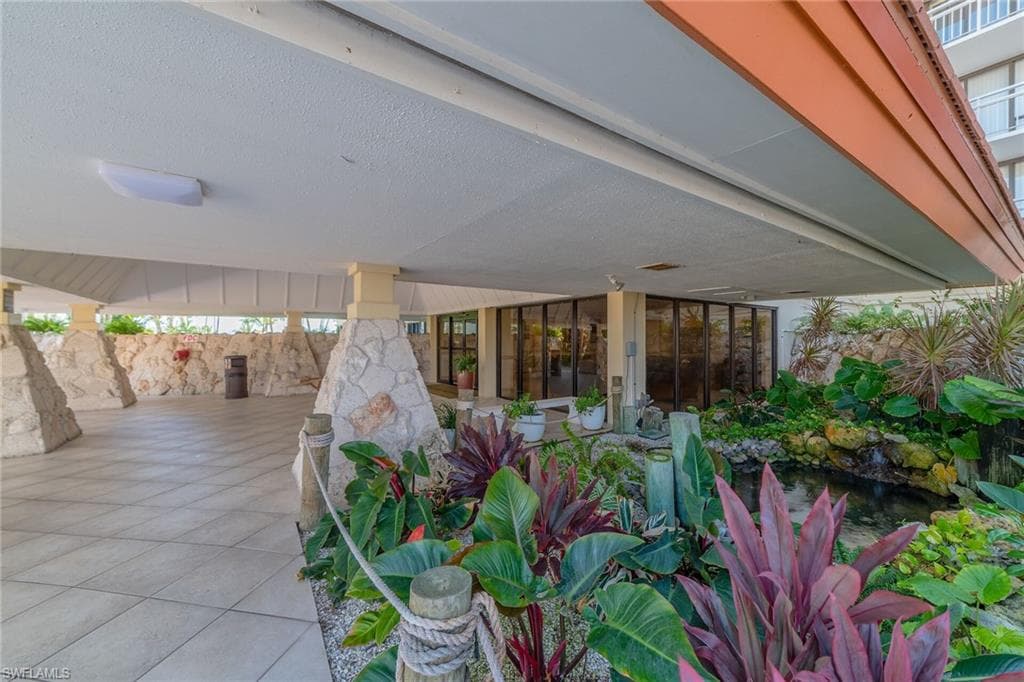 180 Seaview CT # 1009, MARCO ISLAND FL 34145-28