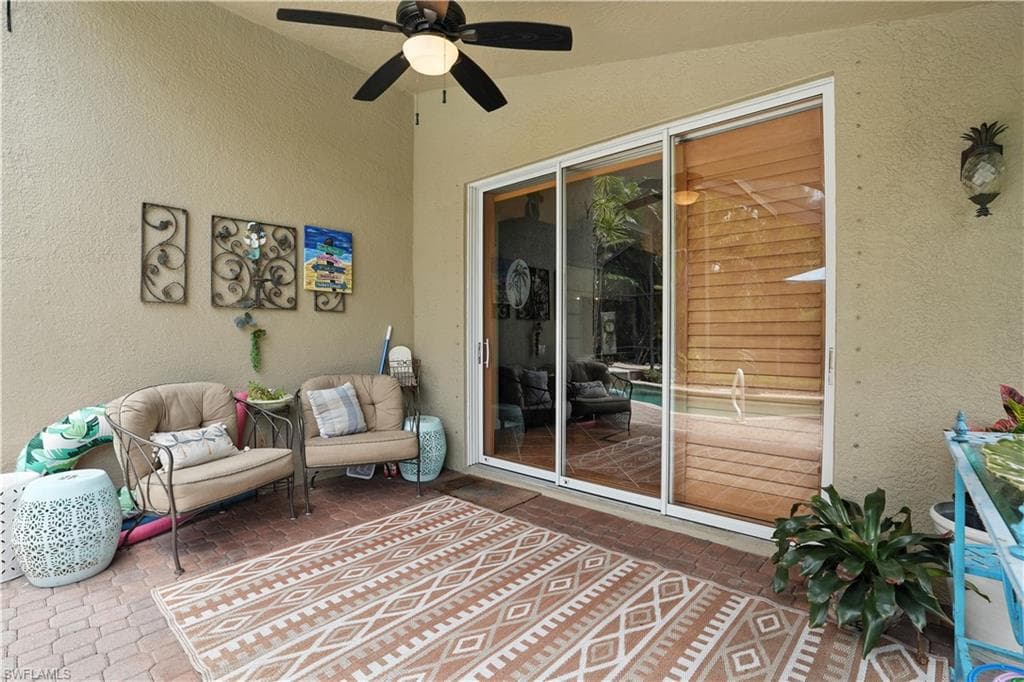 1381 Areca CV, NAPLES FL 34119-13