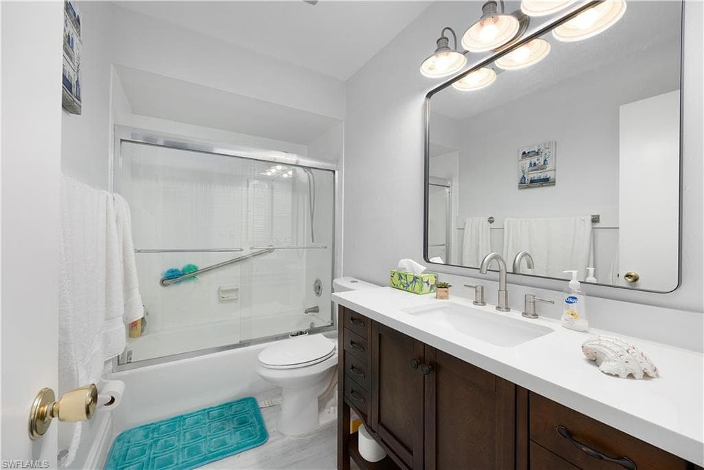1513 Edgewater CIR, FORT MYERS FL 33919-9