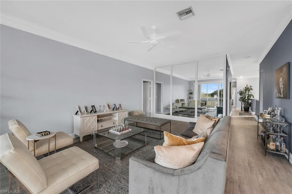 608 Vintage Reserve LN # 24C, NAPLES FL 34119-4