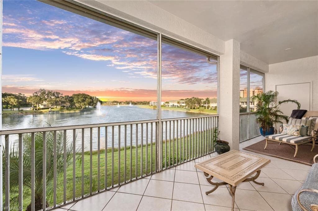 608 Vintage Reserve LN # 24C, NAPLES FL 34119-18