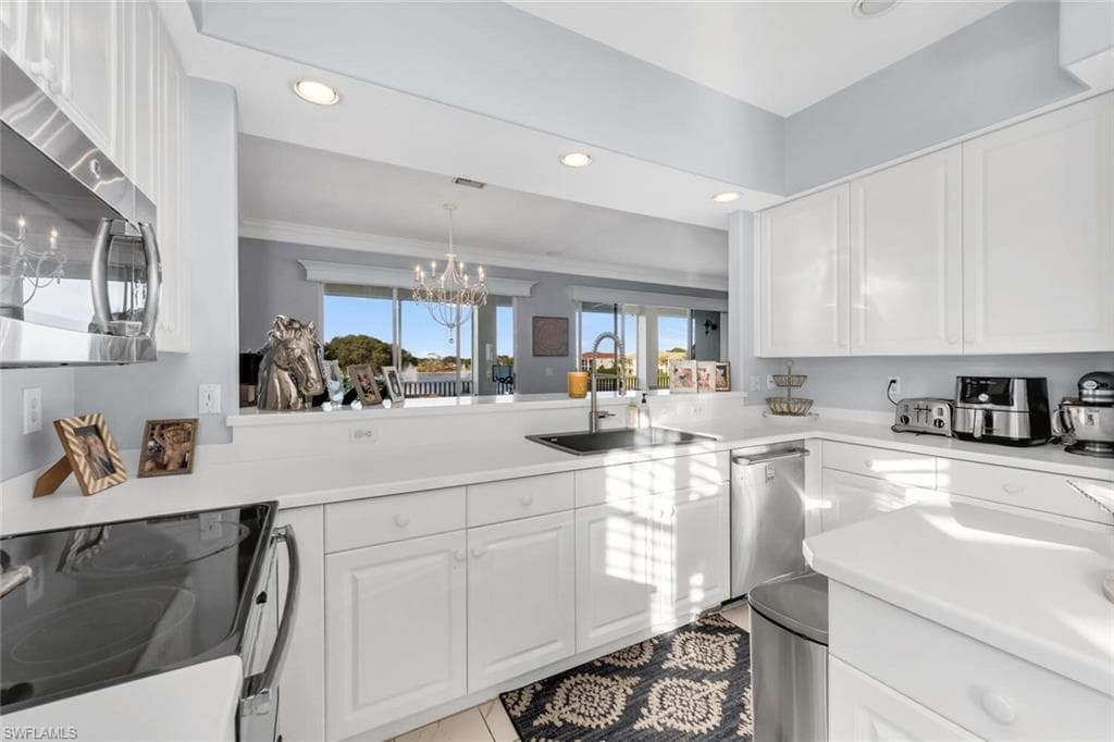 608 Vintage Reserve LN # 24C, NAPLES FL 34119-7