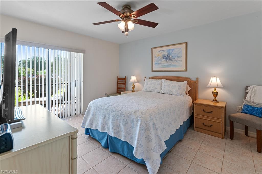 1208 Commonwealth CIR # J103, NAPLES FL 34116-15