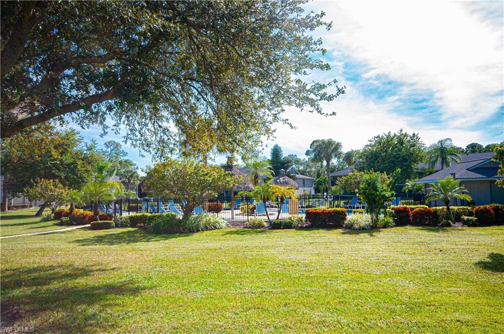 1208 Commonwealth CIR # J103, NAPLES FL 34116-25
