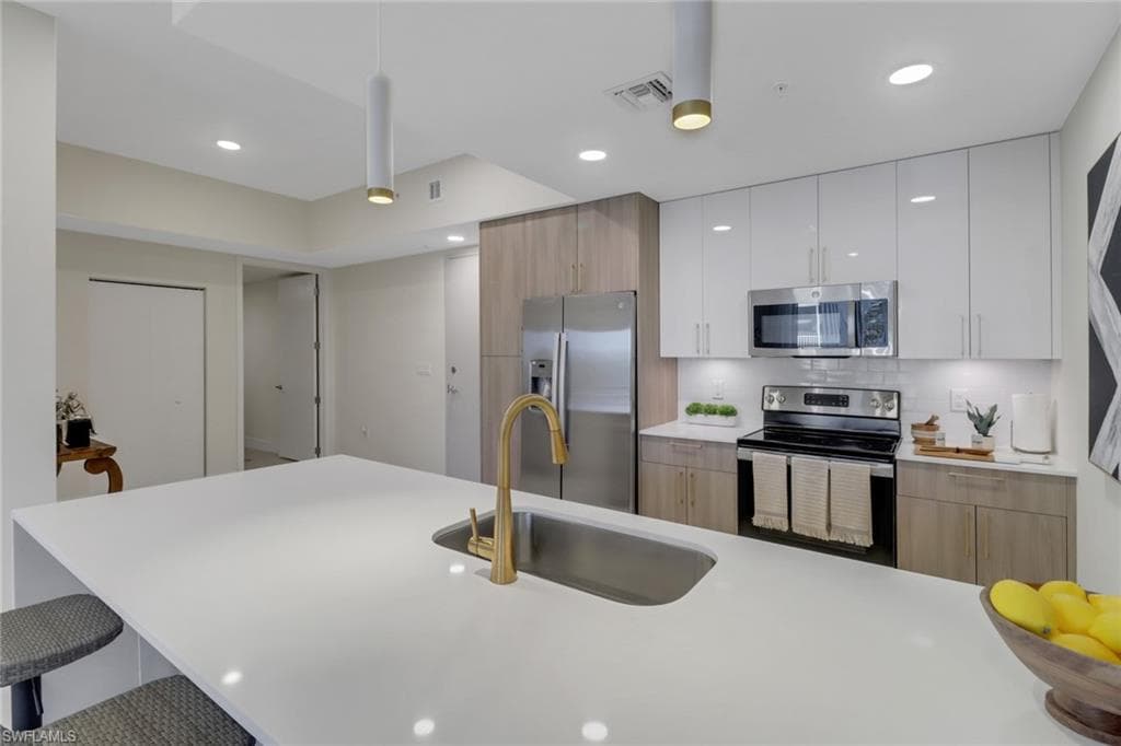 26610 Rosewood Pointe DR # 307, BONITA SPRINGS FL 34135-1