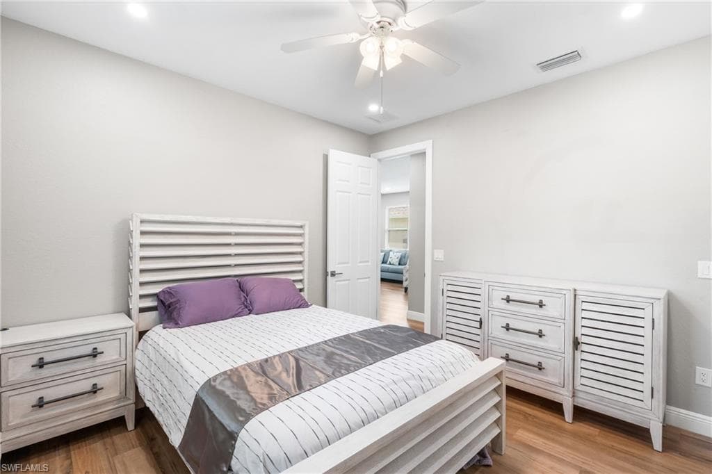 10004 Connecticut ST, BONITA SPRINGS FL 34135-19