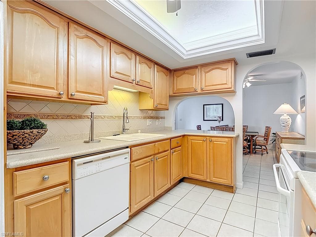 2810 Estero BLVD # 411, FORT MYERS BEACH FL 33931-11