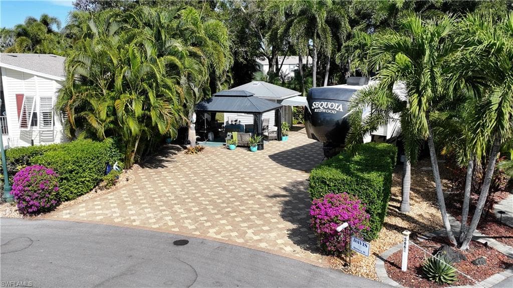 5651 Maplewood CT, FORT MYERS FL 33905-5