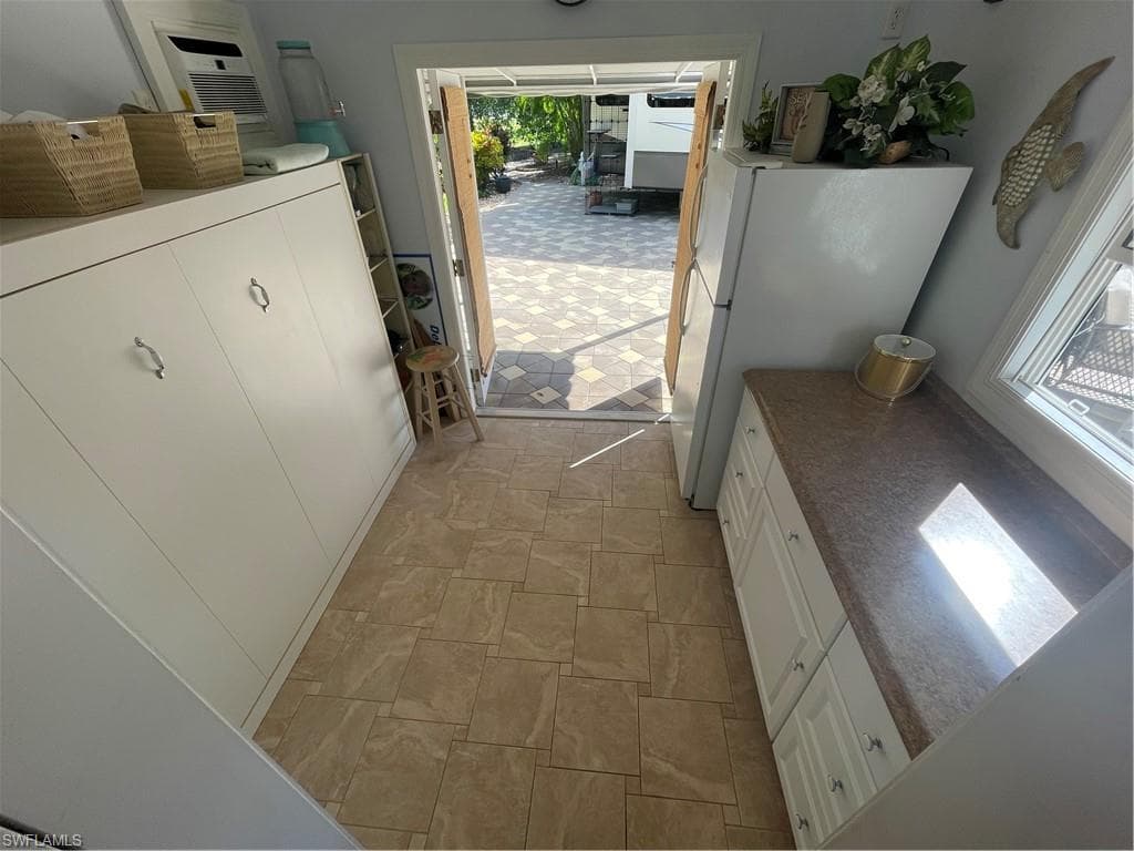 5651 Maplewood CT, FORT MYERS FL 33905-25