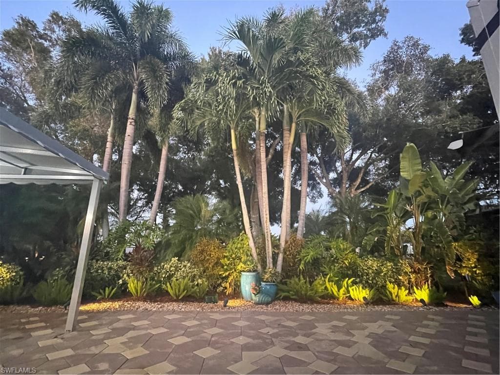 5651 Maplewood CT, FORT MYERS FL 33905-17