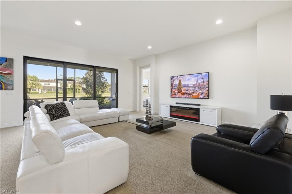 4573 Tamarind WAY, NAPLES FL 34119-2