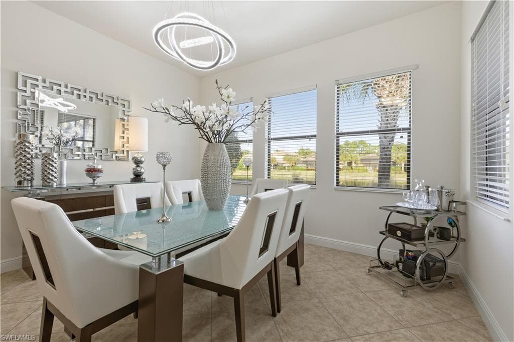 4573 Tamarind WAY, NAPLES FL 34119-8