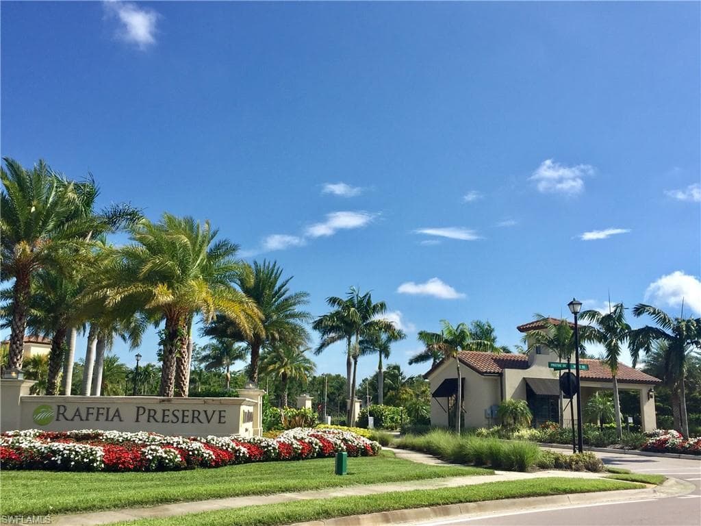 4573 Tamarind WAY, NAPLES FL 34119-23