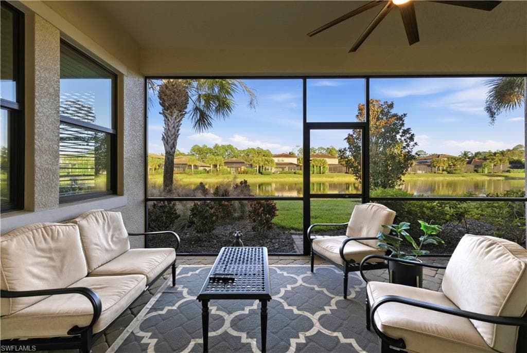 4573 Tamarind WAY, NAPLES FL 34119-9