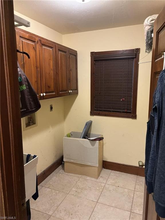 6572 Kestrel CIR, FORT MYERS FL 33966-27