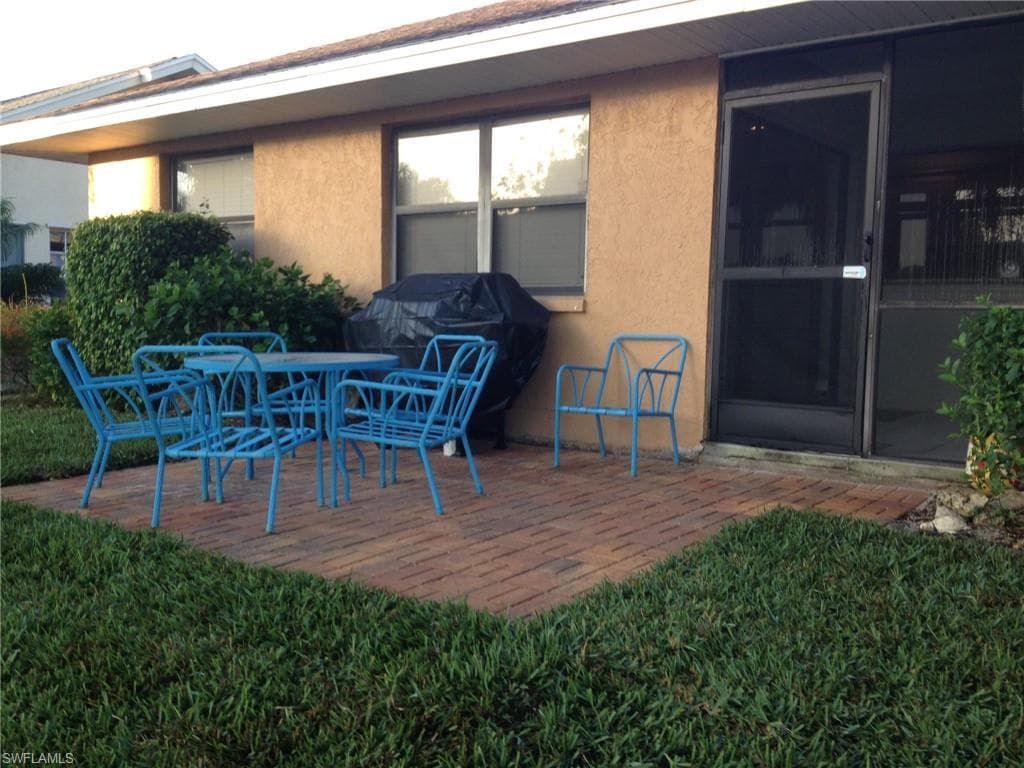 1747 Sandpiper ST # B, NAPLES FL 34102-19