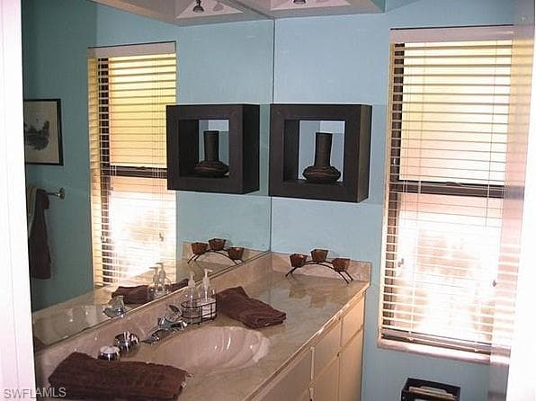 1747 Sandpiper ST # B, NAPLES FL 34102-3