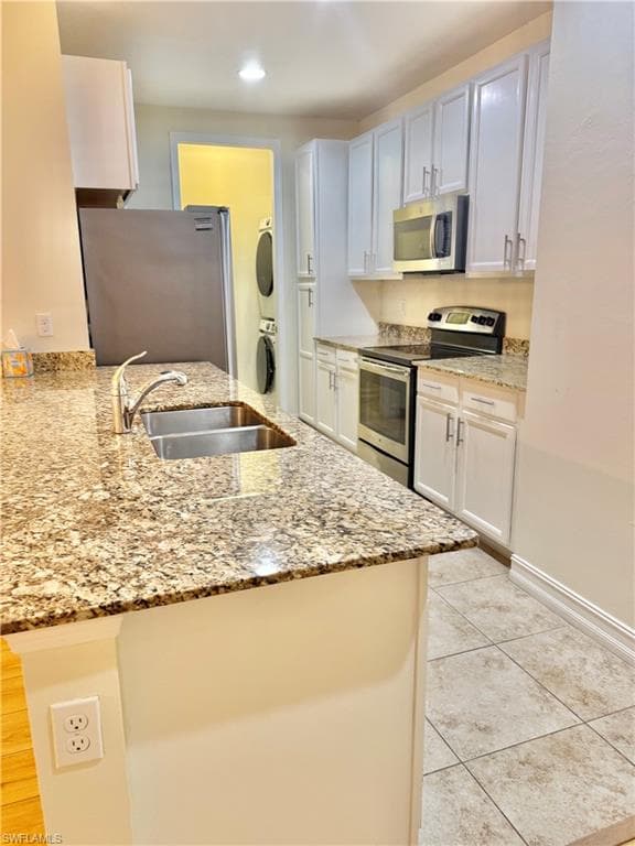 7776 Bristol CIR, NAPLES FL 34120-2