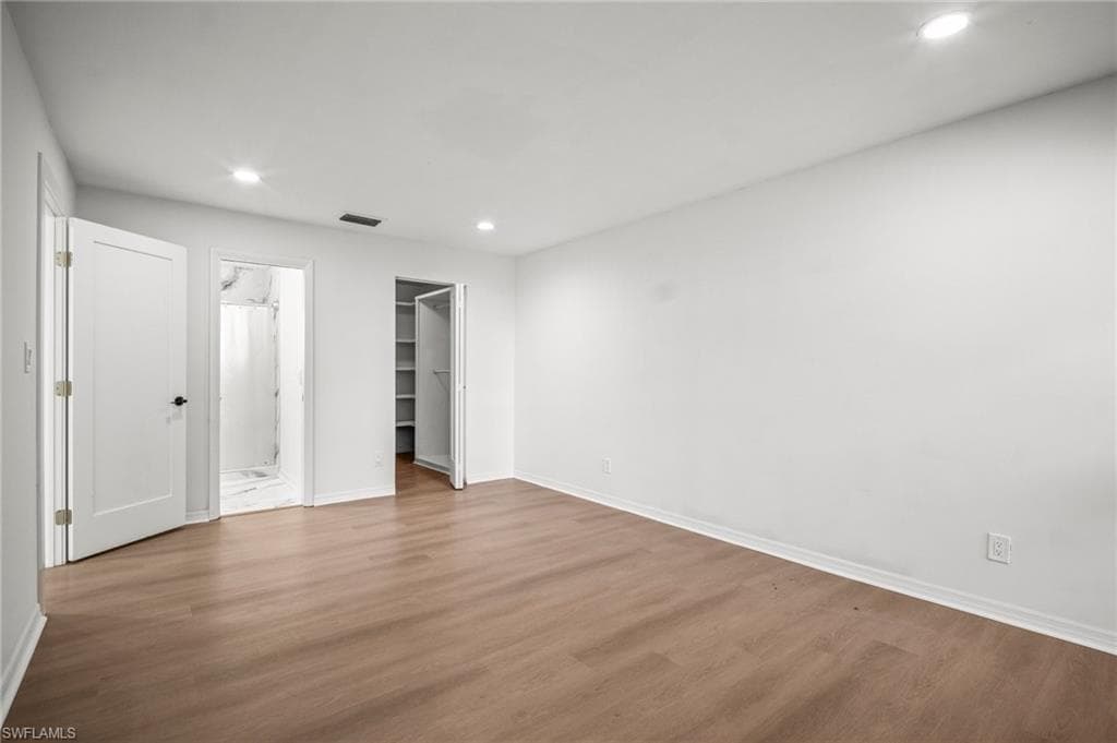 4293 island CIR # 2, FORT MYERS FL 33919-16