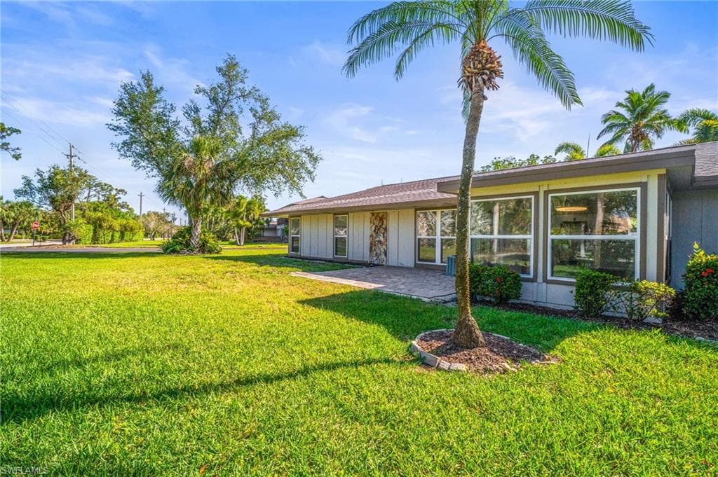 4293 island CIR # 2, FORT MYERS FL 33919-30