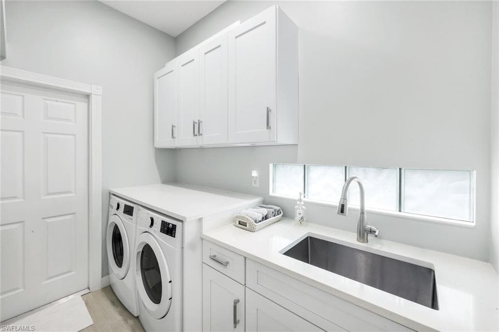 4453 Novato CT, NAPLES FL 34109-15