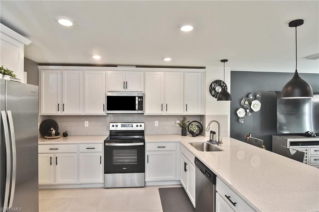 6360 Brant Bay BLVD # 104, NORTH FORT MYERS FL 33917-25