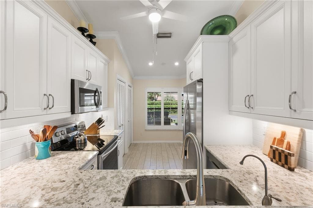 3346 Erick Lake DR # 2001, NAPLES FL 34109-9