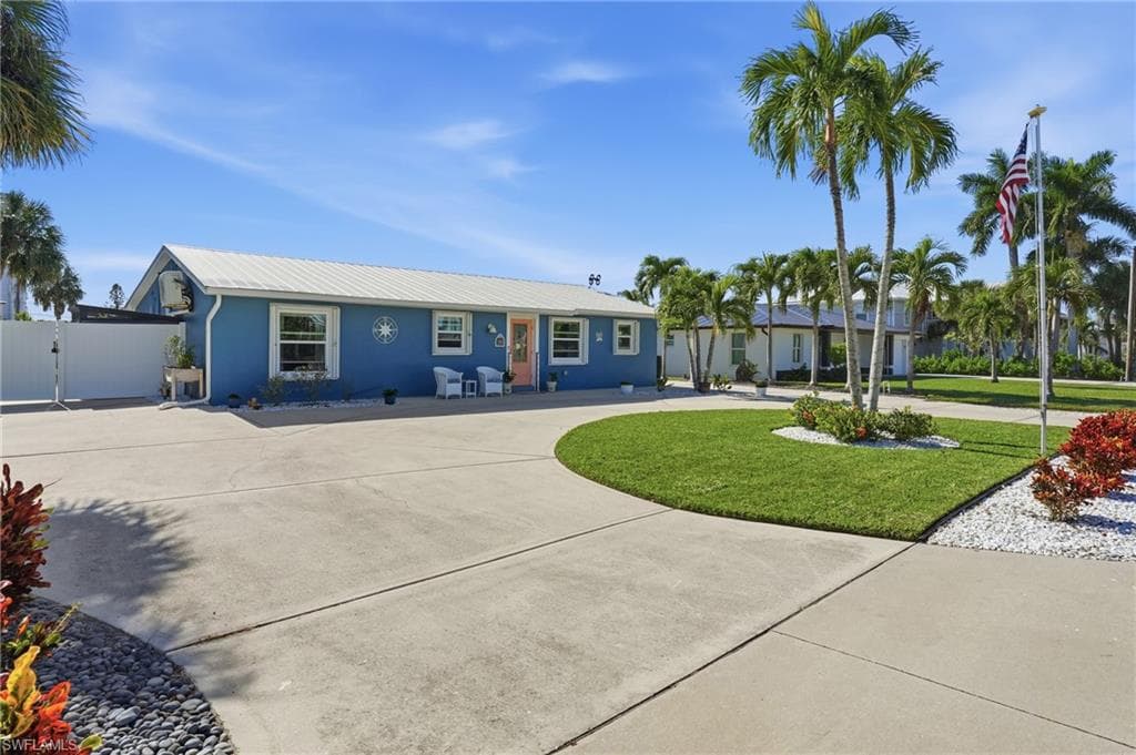 7850 Buccaneer DR, FORT MYERS BEACH FL 33931-45