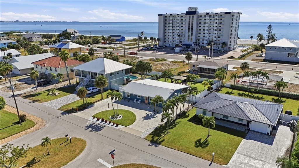 7850 Buccaneer DR, FORT MYERS BEACH FL 33931-6