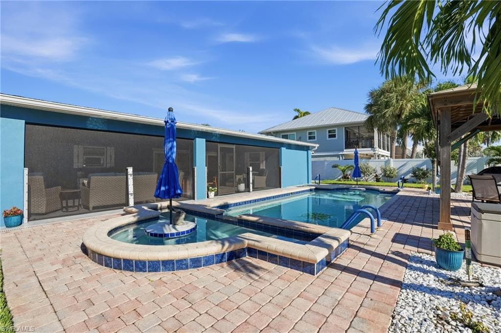 7850 Buccaneer DR, FORT MYERS BEACH FL 33931-38