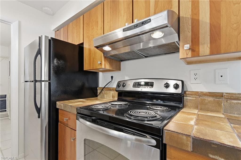 1235 Rordon AVE, NAPLES FL 34103-11