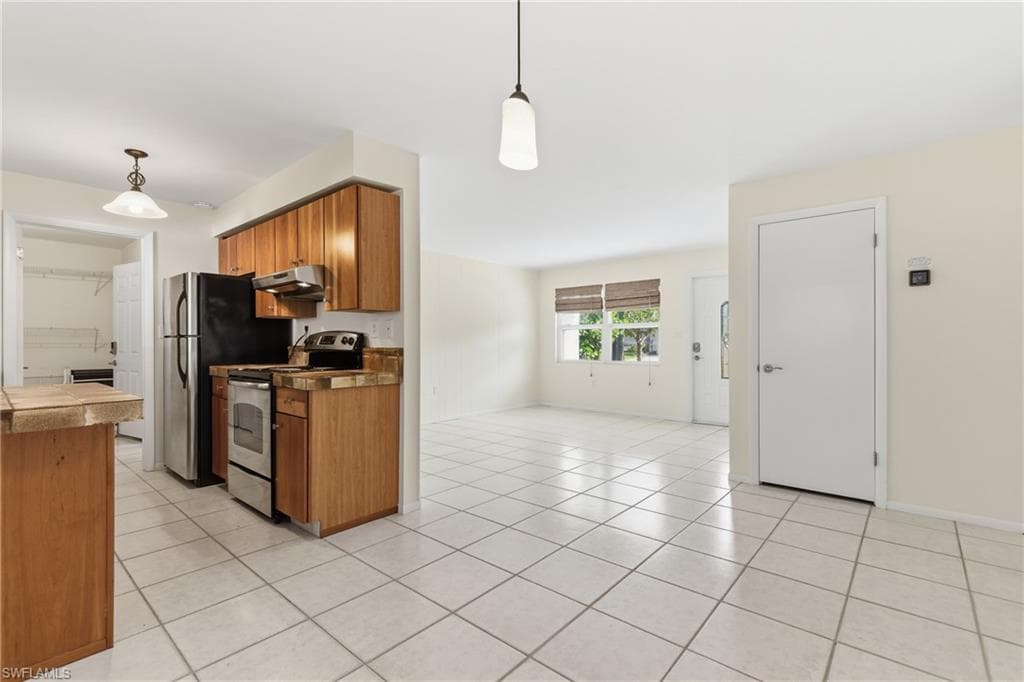 1235 Rordon AVE, NAPLES FL 34103-6