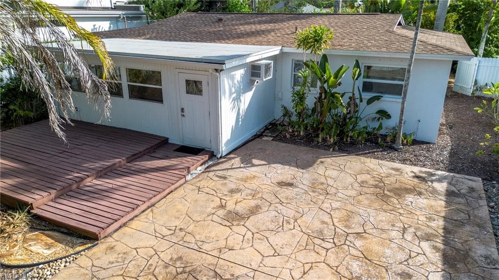 1235 Rordon AVE, NAPLES FL 34103-48