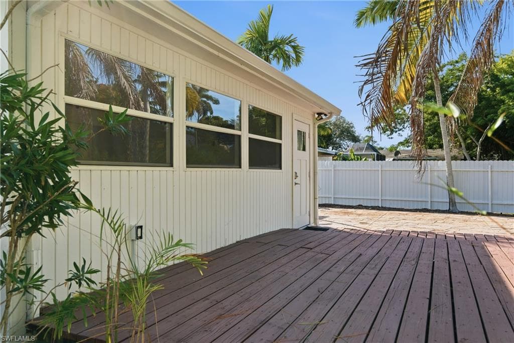 1235 Rordon AVE, NAPLES FL 34103-40