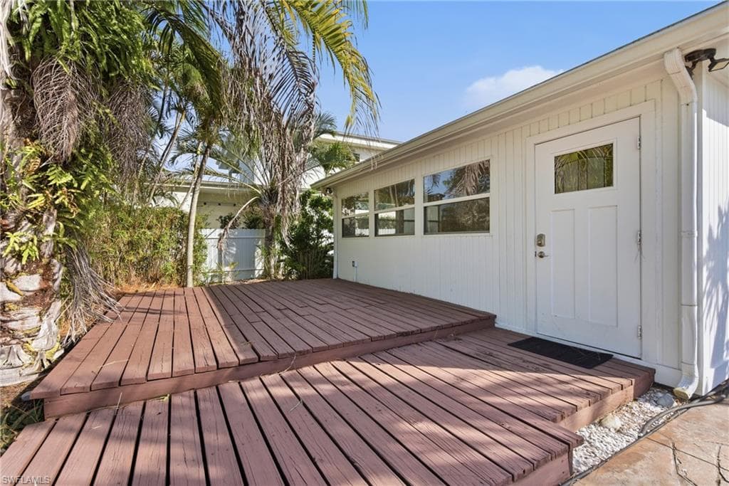 1235 Rordon AVE, NAPLES FL 34103-36