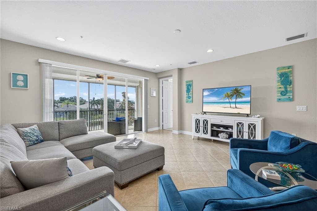 6540 Monterey PT # 203, NAPLES FL 34105-2