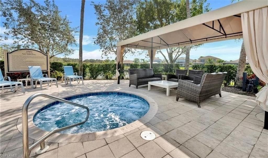 6540 Monterey PT # 203, NAPLES FL 34105-36